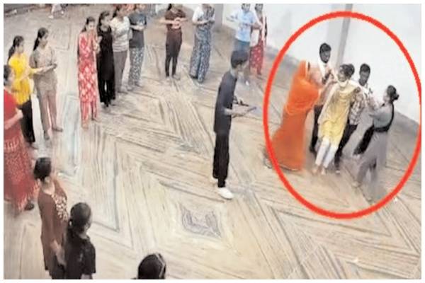 गरबा प्रैक्टिस के बीच से महिला का अपहरण