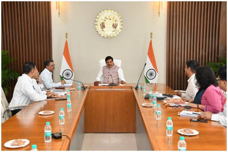 वनों में स्थित आस्था स्थलों को किया जाए विकसित : मुख्यमंत्री