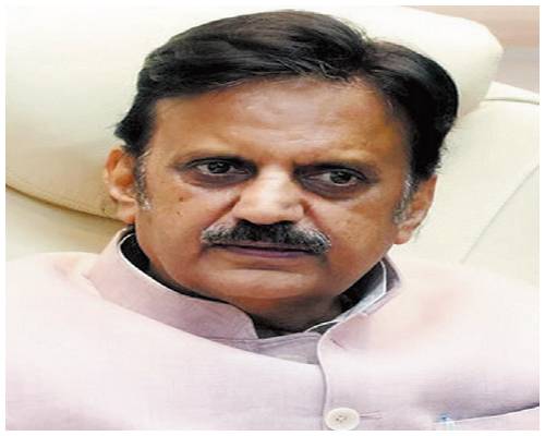 एमवाय के सात से ज्यादा अफसरों पर गाज