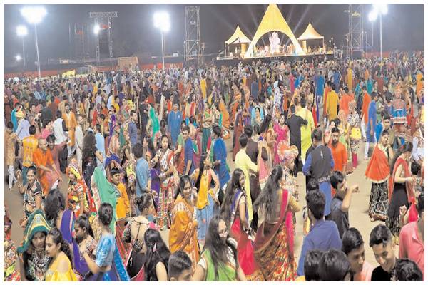 भोपाल के गरबा पंडालों में भाईजानों को ‘नो एंट्री’