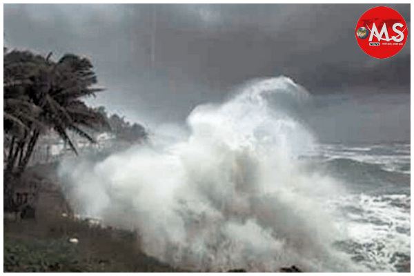 आंध्र प्रदेश में तबाही के बाद ओडिशा पहुंचा तूफान मोन्था