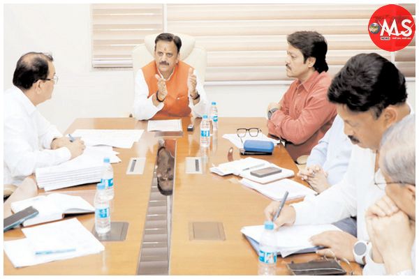 rajendra shukla reviewed the maintenance work at the mcu rewa campus and instructed that the remaining tasks be completed within two weeks