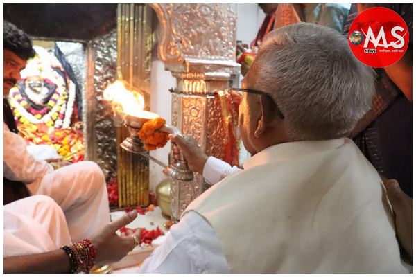 राज्यपाल ने किये मां शारदा देवी के दर्शन