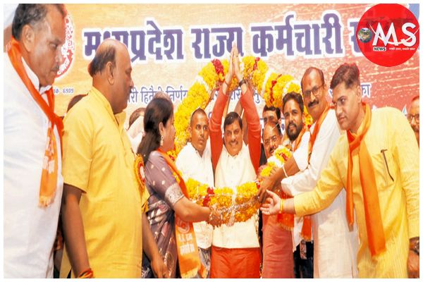 कर्मचारियों को 10 लाख का कैशलेस इलाज, मप्र में लाखों परिवार को नए साल में मिलेगी बड़ी सौगात