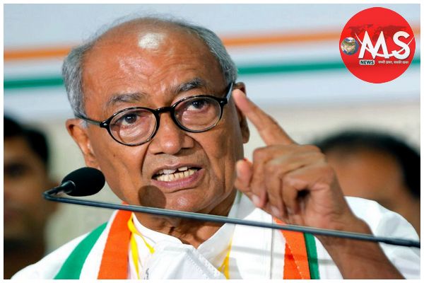 दिग्विजय ने पीएम को लिखा पत्र, सीबीएसई में तीसरी भाषा लागू करने पर रोक की मांग
