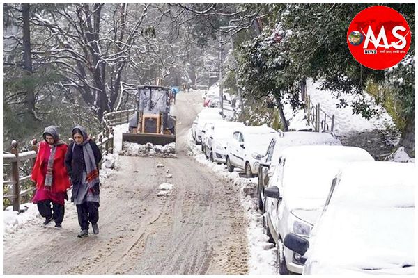 हिमाचल प्रदेश में बर्फबारी से एक हज़ार सड़कें बंद