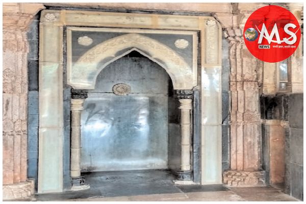 पुलिस छावनी में तब्दील हुआ भोजशाला मंदिर