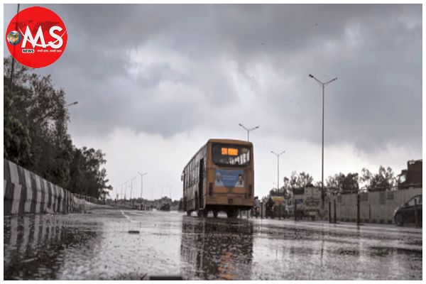 कई जिलों में बारिश-ओलावृष्टि, फसलें बर्बाद, तापमान में आई गिरावट
