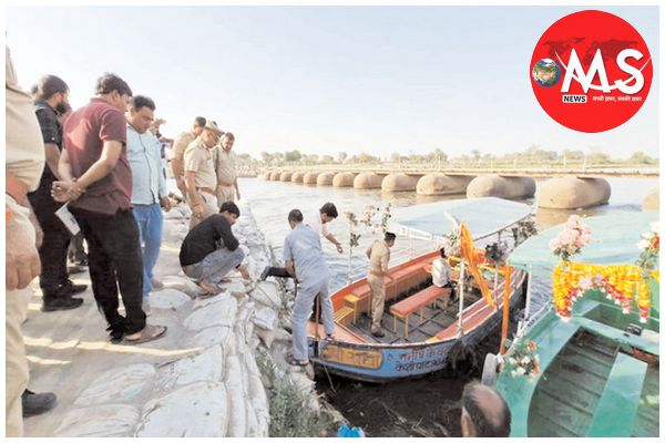 यमुना में मोटर बोट बन गई काल, 10 लोगों की मौत, 12 घायल और पांच लापता