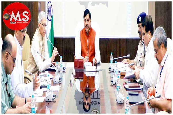 परीक्षार्थियों को शासकीय वाहन से भी ले जाए