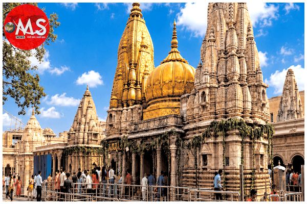 काशी विश्वनाथ मंदिर के गेट पर कार्बाइन से चली गोली, तीन घायल